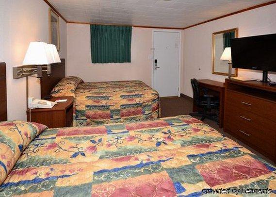 Econo Lodge Bellefonte I-99 Room photo