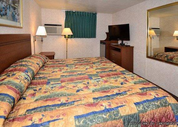 Econo Lodge Bellefonte I-99 Room photo